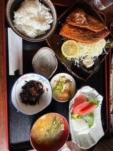 古民家 炭火焼干物定食 つくし