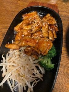 鉄板ホルモン 翔