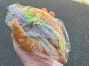 パンと食料品 株式会社 清水屋