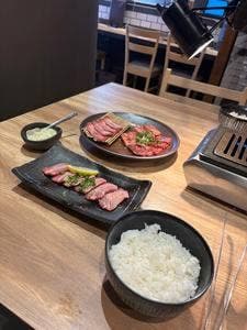 焼肉ダイニング MEGUMI 本店