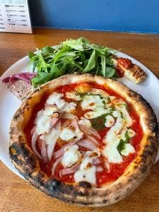 ピザ・アキラッチ