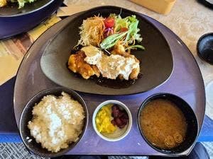 高岡カントリー倶楽部 レストランつるぎ