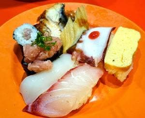 まわらない回転寿司 きんが