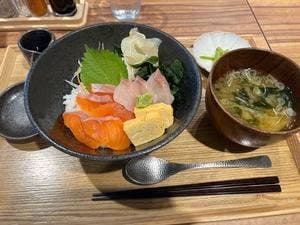 BISTRO8