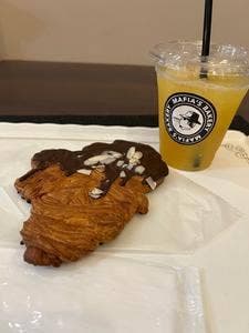 MAFIA'S BAKERY