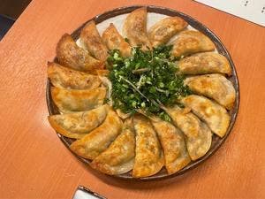 もつ焼きと円盤餃子 もつ治