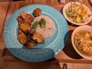 アムリタ食堂
