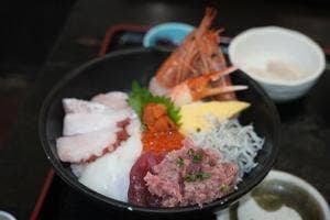 海鮮どんぶり亭