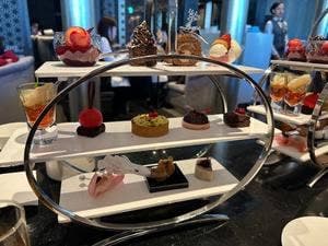 THE GRAND LOUNGE
