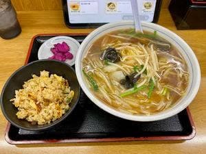 福しん 新宿小滝橋店