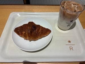 スターバックス リザーブ® カフェ 新宿マルイ本館2階店