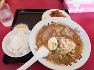 豚太郎 広江店