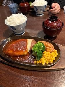 椿食堂 サセボ中央駅前店