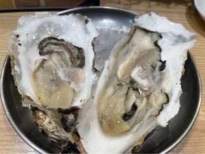 牡蠣とワイン立喰い すしまる