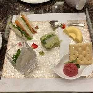 第一ホテル東京ロビーラウンジ