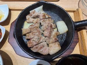 豚ステーキ専門店 B 名古屋則武新町店