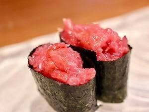 鮨所よし田