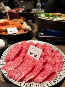 すき焼き ズワイガニ・タラバガニ食べ放題 和牛とカニ 三条河原町店