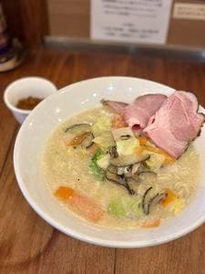 麺楽 軽波氏