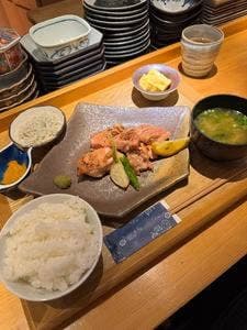 寿司酒場 おもてなし 青山本店