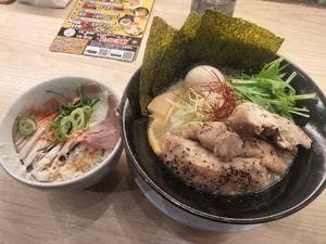 キラメキノトリ 大阪門真店