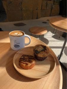 AMAM DACOTAN cafe & bake