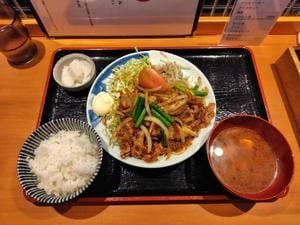 食堂ミートル