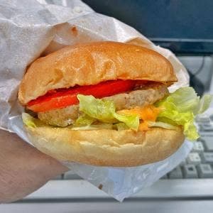 ゼッテリア 新宿中央通り店