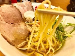 近江熟成醤油ラーメン十二分屋 大阪上本町YUFURA店