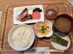森のレストラン ライアン 青森空港店