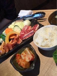 炭火焼肉虎至 本店