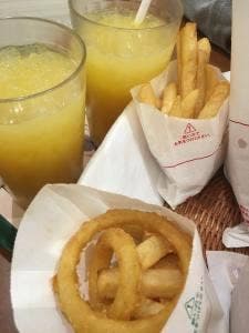 モスバーガー アリオ蘇我店