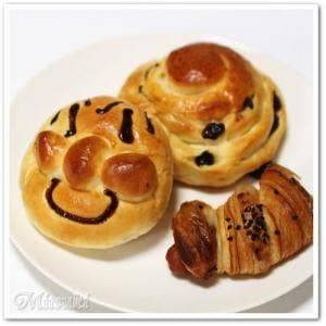 公園まえのパン屋さん