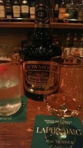 BAR TENDER