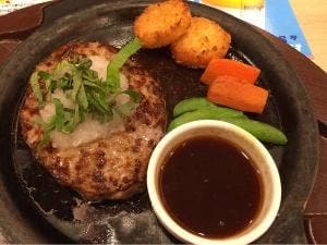 ガスト 鶴見駅東口店