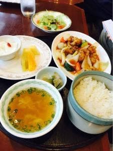 サロン・ド・シャトー