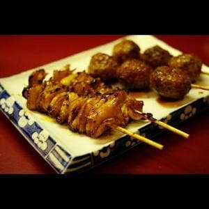 丸八やきとりチェーン店 平和通り支店