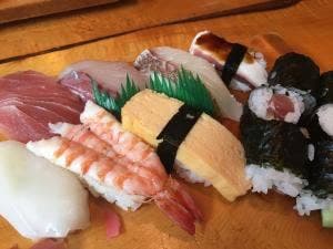 貴志すし