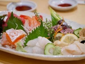 ハマグルメ とも栄鮨