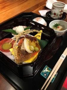 割烹 つづみ