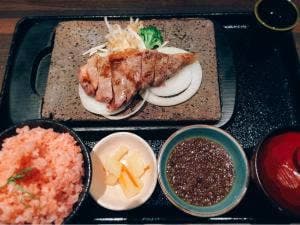 ステーキ 贅 長岡古正寺店