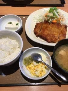 やよい軒 稲毛山王店