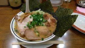 東京とんこつとんとら川越店