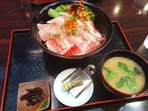 拓味亭 市山