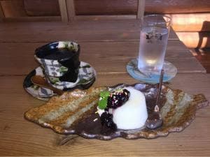 カフェ・リーフス