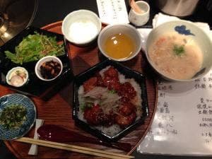 地鶏料理店 栫山