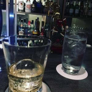 Bar 19