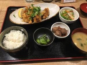 北海道食市場丸海屋離 紙屋町店