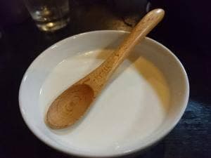 くろや