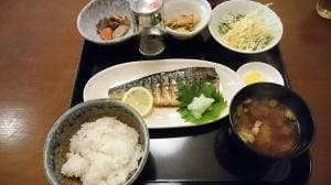 ごはんや 楽らく